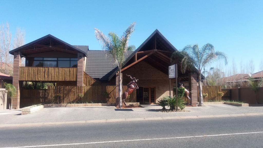 Hillcrest Guest House Kimberley Esterno foto